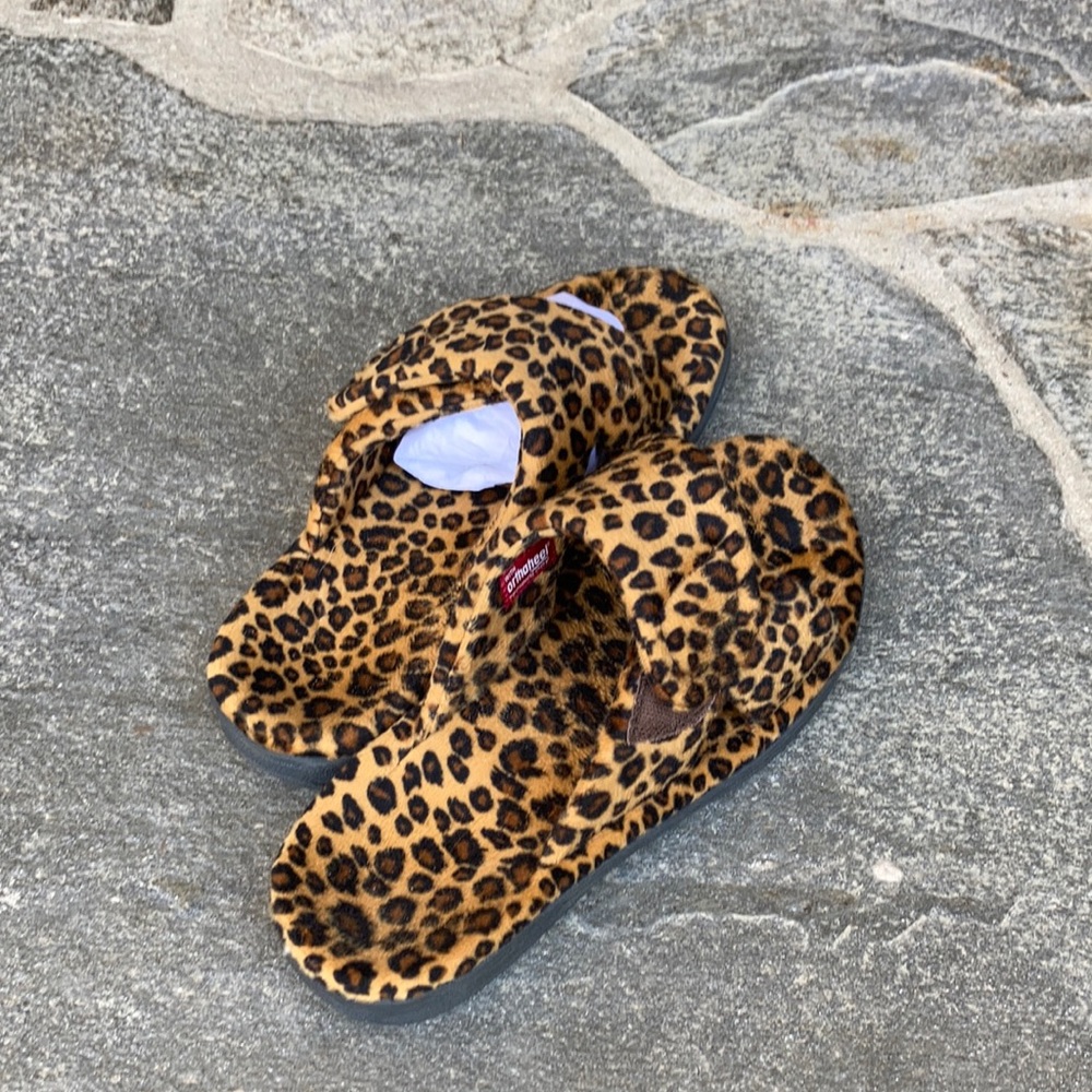 Vionic Relax Slippers (with Orthaheel technology)